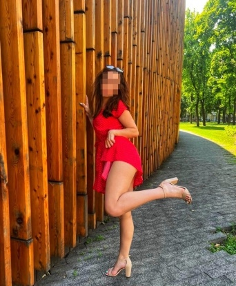 Ненка, 25 лет